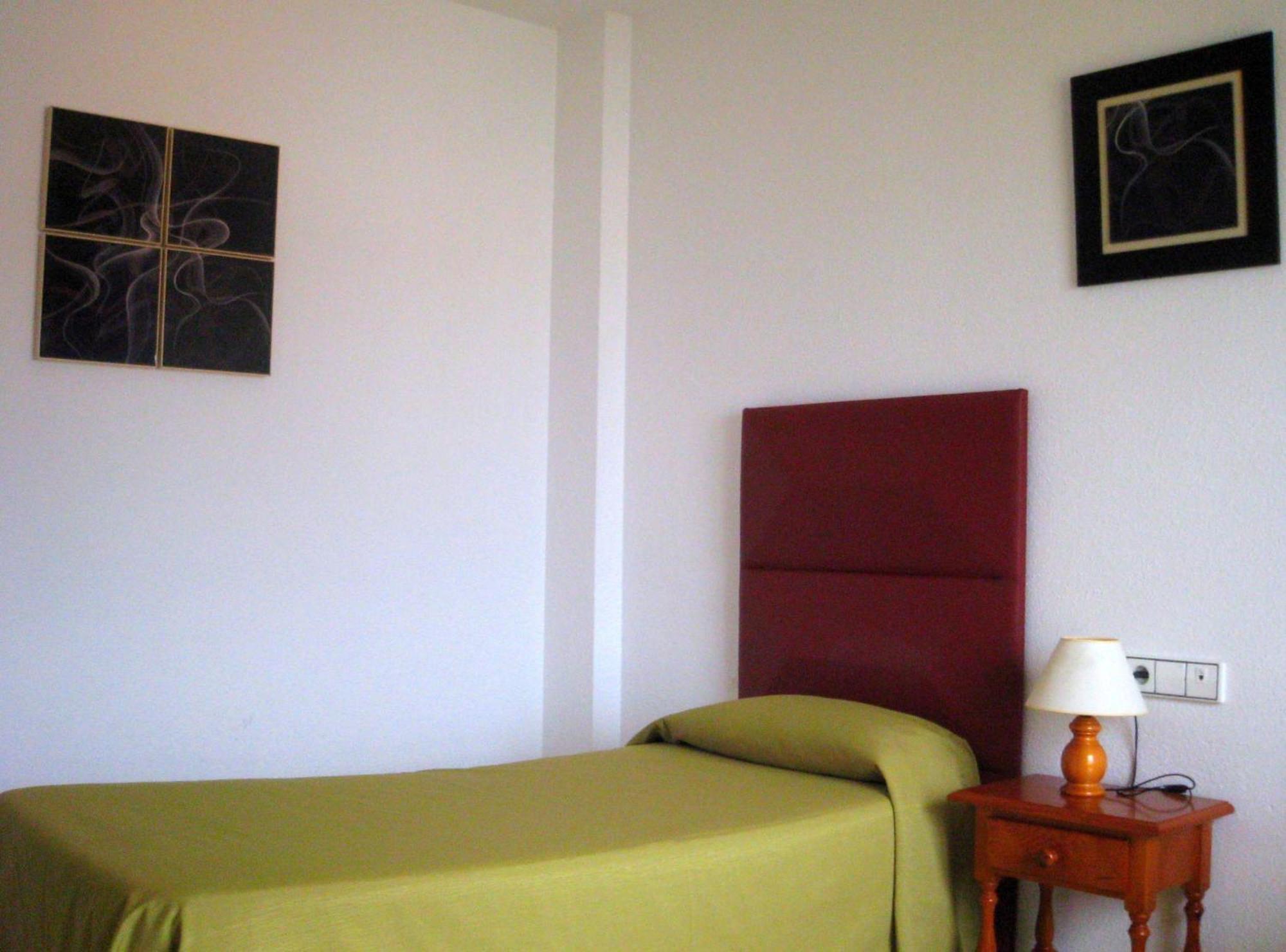 Hostal Esperanza เบนาคาราเฟ ภายนอก รูปภาพ