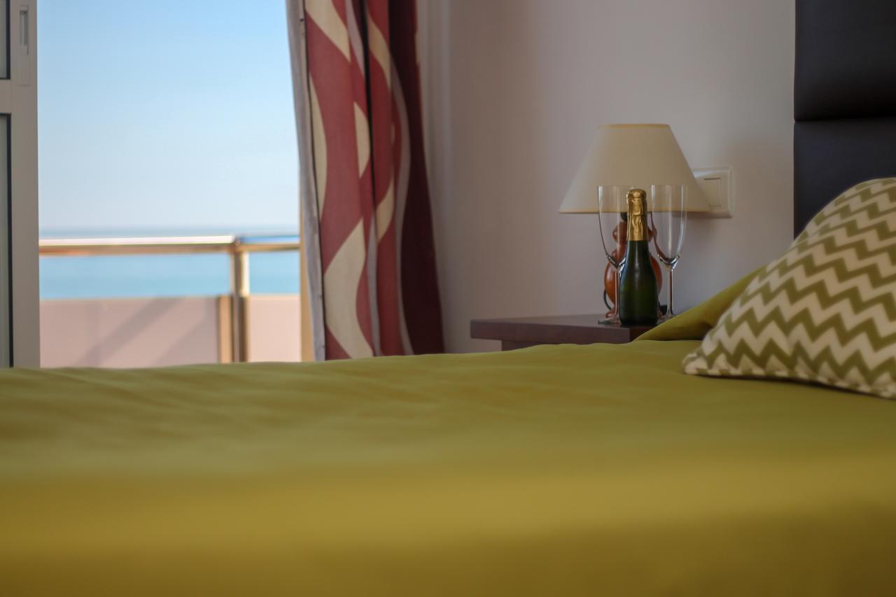 Hostal Esperanza เบนาคาราเฟ ภายนอก รูปภาพ