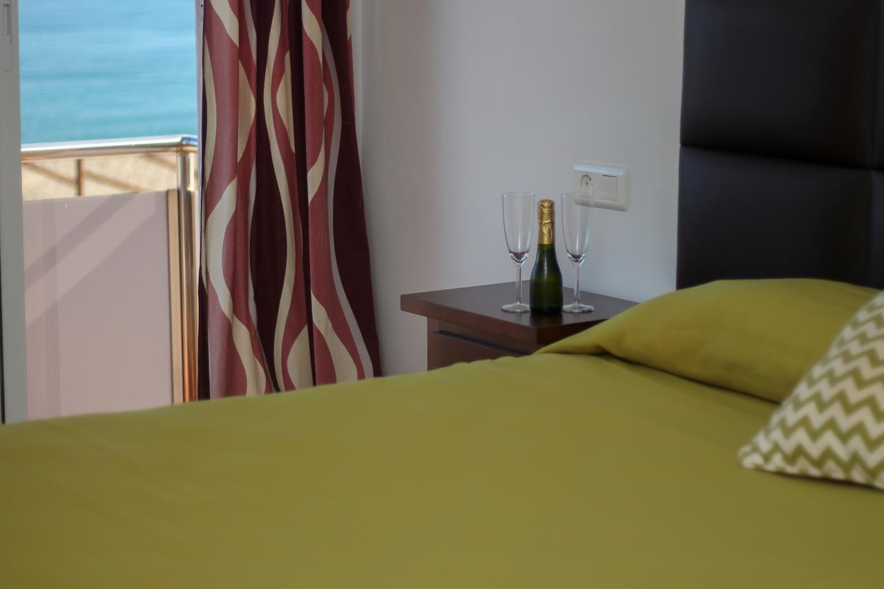 Hostal Esperanza เบนาคาราเฟ ภายนอก รูปภาพ