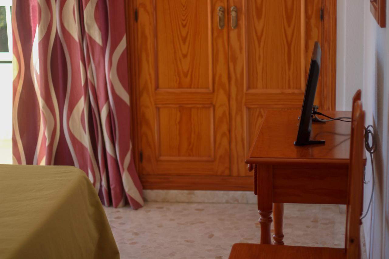 Hostal Esperanza เบนาคาราเฟ ภายนอก รูปภาพ