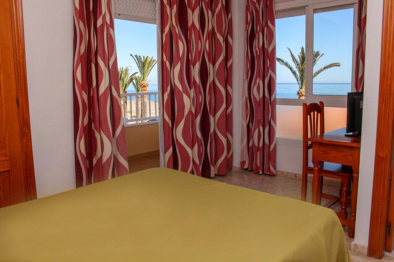 Hostal Esperanza เบนาคาราเฟ ภายนอก รูปภาพ