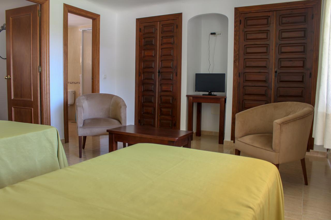 Hostal Esperanza เบนาคาราเฟ ภายนอก รูปภาพ